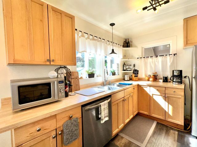 1677 2nd St, Arnold, CA 95223