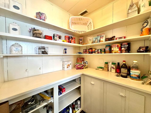 1677 2nd St, Arnold, CA 95223