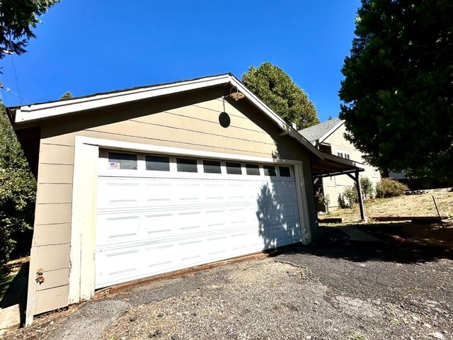 1677 2nd St, Arnold, CA 95223