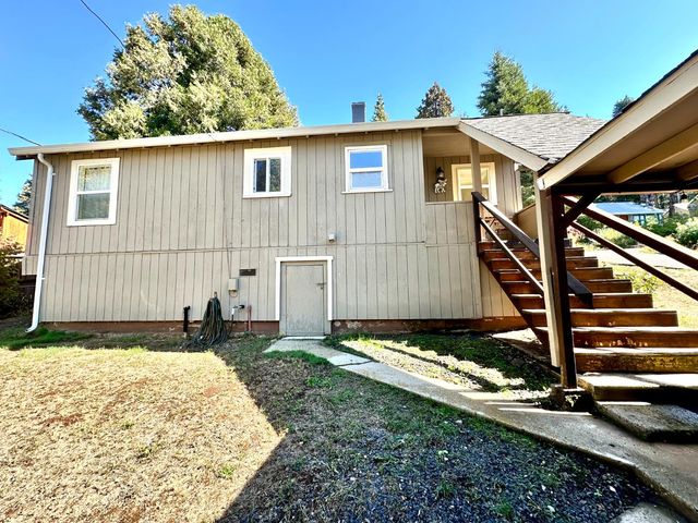 1677 2nd St, Arnold, CA 95223