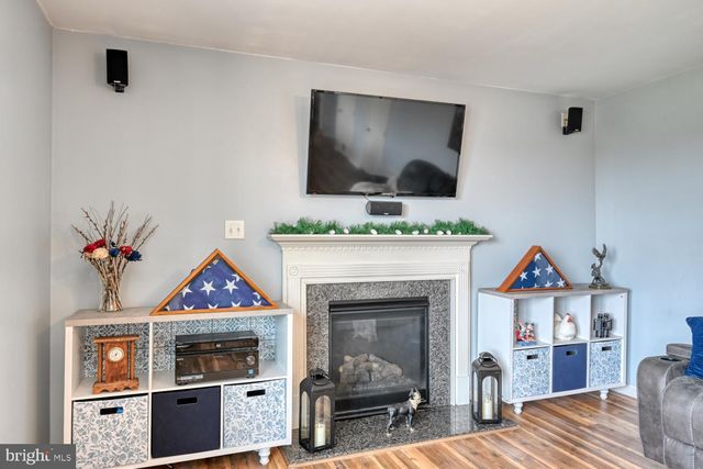 211 OVAL DR, Hamburg, PA 19526