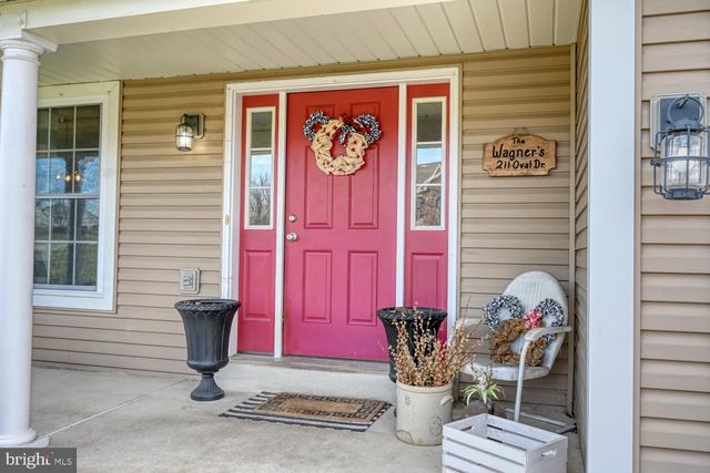 211 OVAL DR, Hamburg, PA 19526