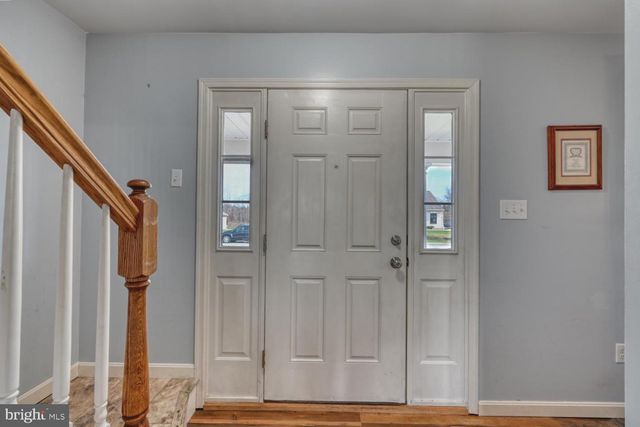 211 OVAL DR, Hamburg, PA 19526