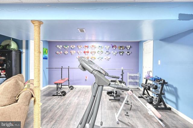 211 OVAL DR, Hamburg, PA 19526