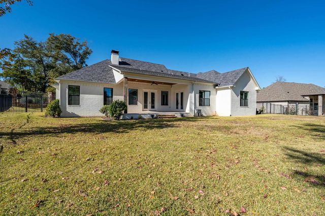 7580 Northlake Drive, Tyler, TX 75703