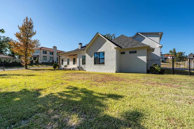 7580 Northlake Drive, Tyler, TX 75703