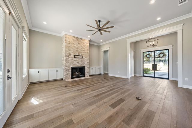 7580 Northlake Drive, Tyler, TX 75703