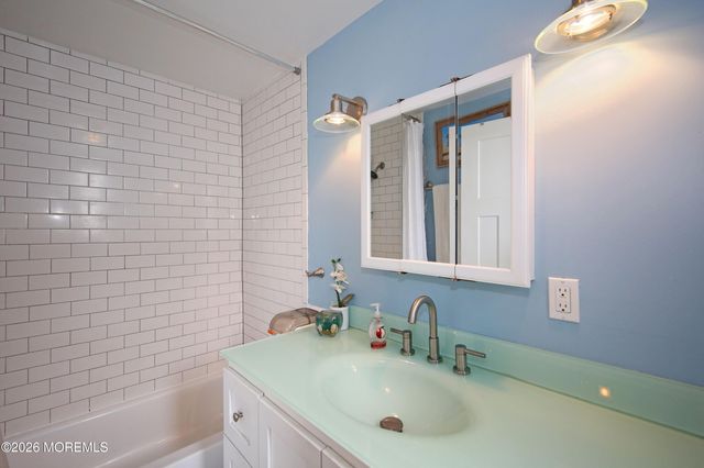 61 Barberie Avenue, Highlands, NJ 07732