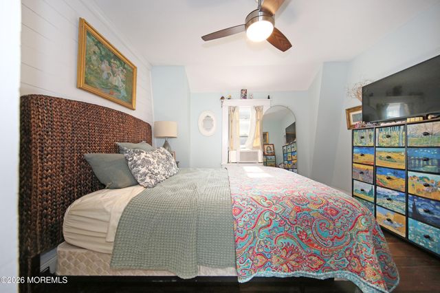 61 Barberie Avenue, Highlands, NJ 07732