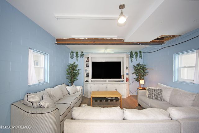 61 Barberie Avenue, Highlands, NJ 07732