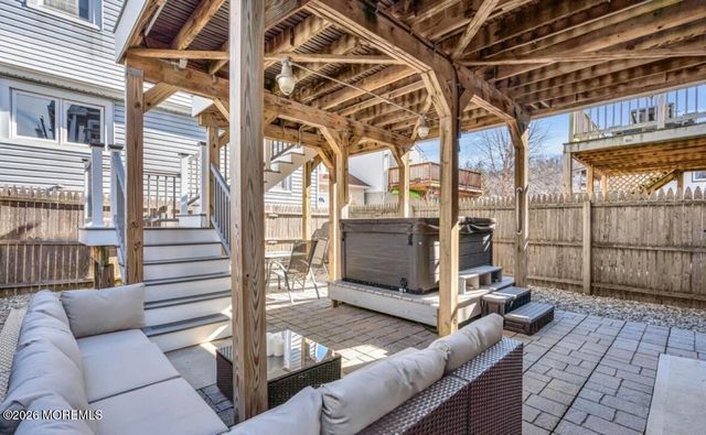 61 Barberie Avenue, Highlands, NJ 07732