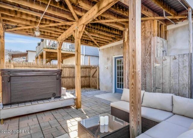 61 Barberie Avenue, Highlands, NJ 07732