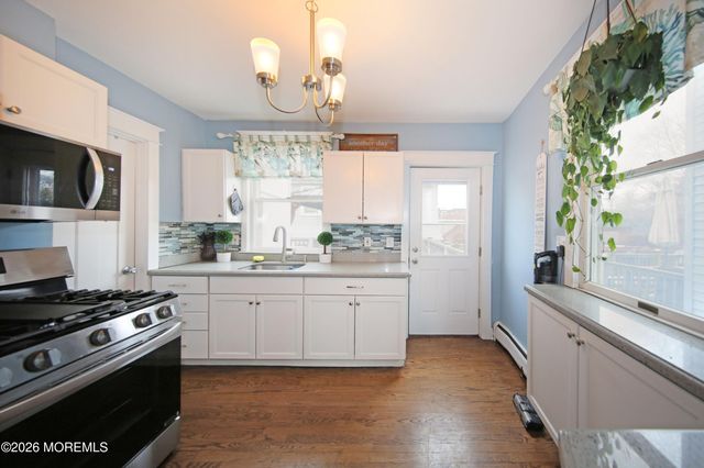 61 Barberie Avenue, Highlands, NJ 07732