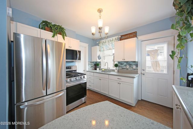 61 Barberie Avenue, Highlands, NJ 07732