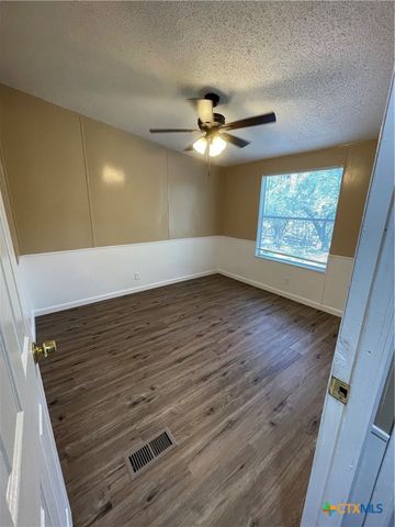 629 Buck Trail, Canyon Lake, TX 78133