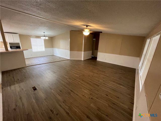 629 Buck Trail, Canyon Lake, TX 78133