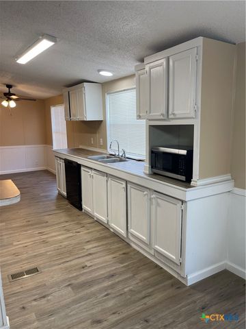 629 Buck Trail, Canyon Lake, TX 78133