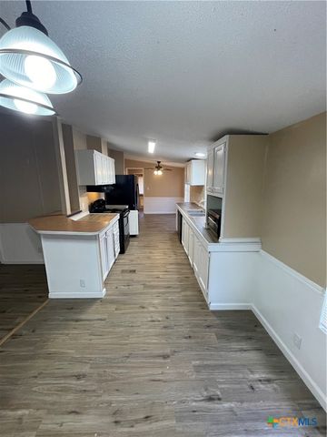 629 Buck Trail, Canyon Lake, TX 78133