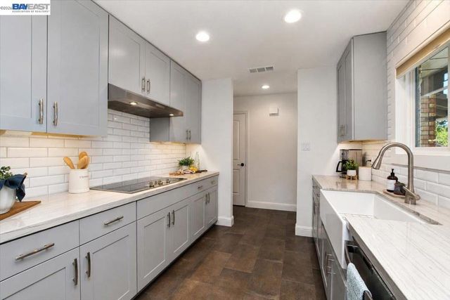 3360 Doyle Rd, Oakley, CA 94561