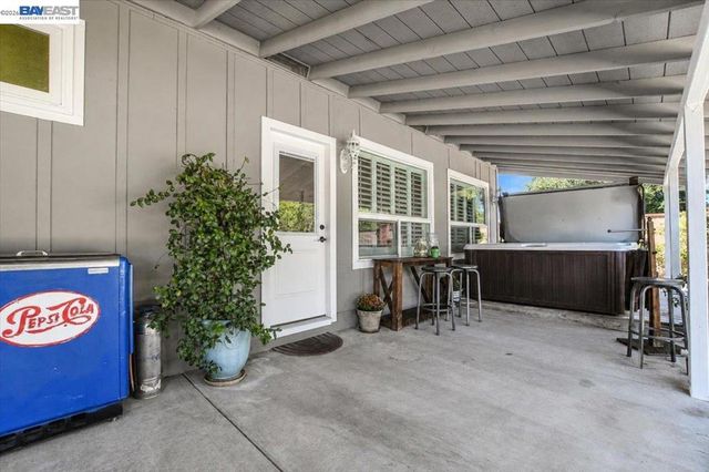 3360 Doyle Rd, Oakley, CA 94561