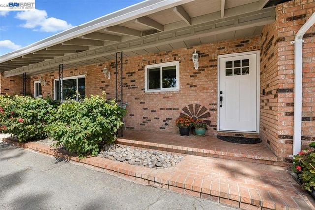 3360 Doyle Rd, Oakley, CA 94561