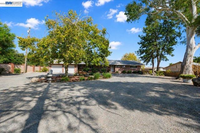 3360 Doyle Rd, Oakley, CA 94561