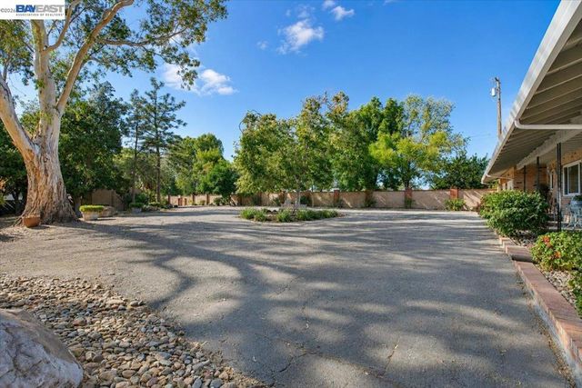 3360 Doyle Rd, Oakley, CA 94561