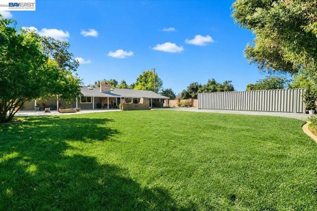 3360 Doyle Rd, Oakley, CA 94561