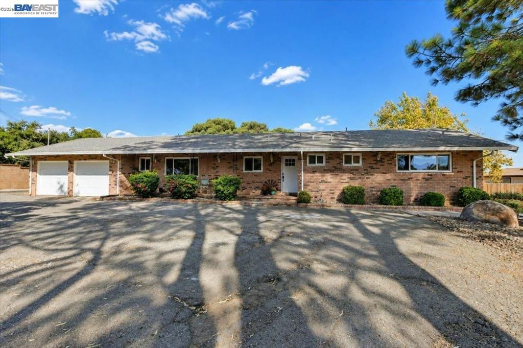 3360 Doyle Rd, Oakley, CA 94561
