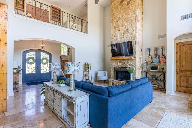 18202 W Reed Parks RD, Jonestown, TX 78645
