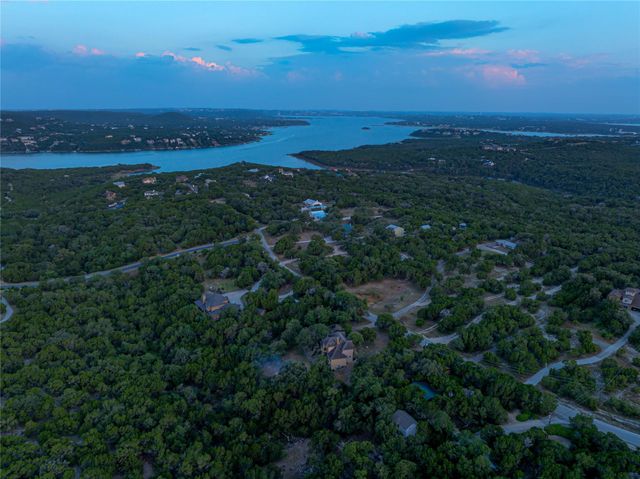 18202 W Reed Parks RD, Jonestown, TX 78645