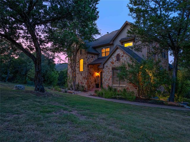 18202 W Reed Parks RD, Jonestown, TX 78645