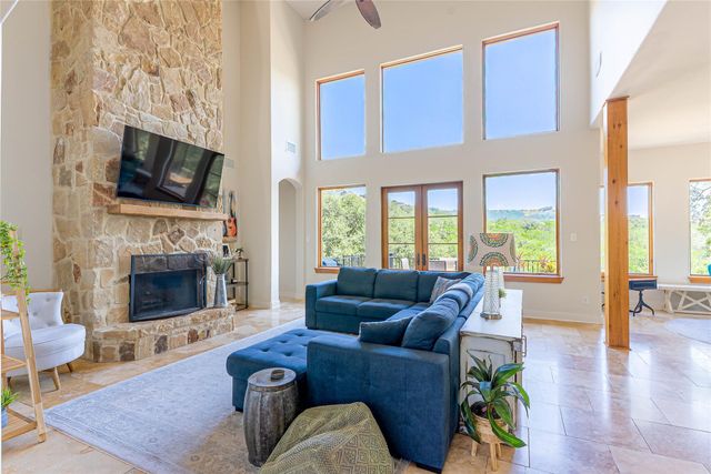18202 W Reed Parks RD, Jonestown, TX 78645