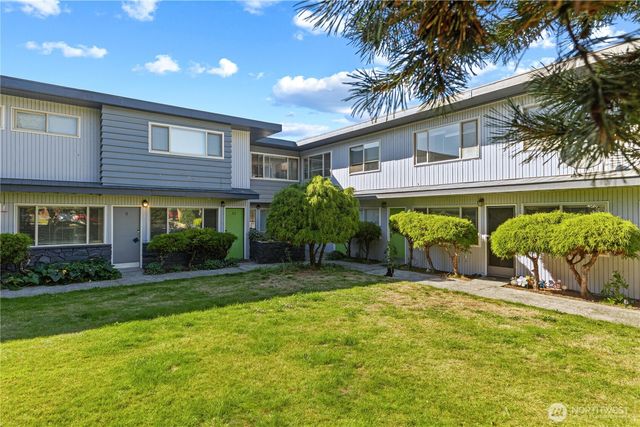 2614 Rucker Avenue, Everett, WA 98201