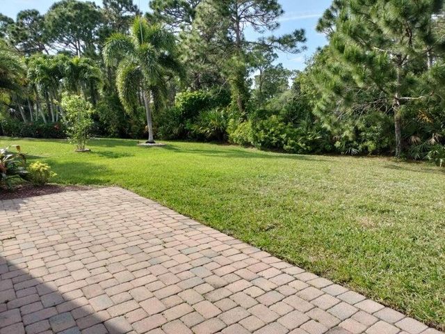 5671 Sunberry Circle, Fort Pierce, FL 34951