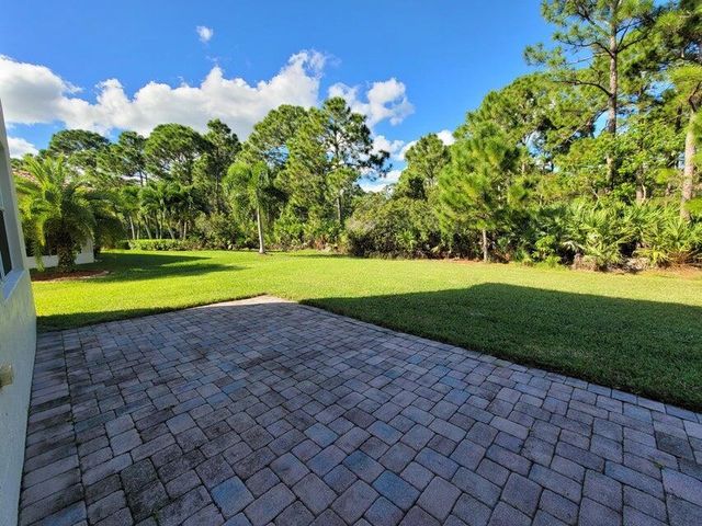 5671 Sunberry Circle, Fort Pierce, FL 34951