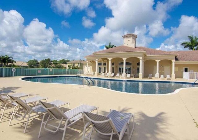 5671 Sunberry Circle, Fort Pierce, FL 34951