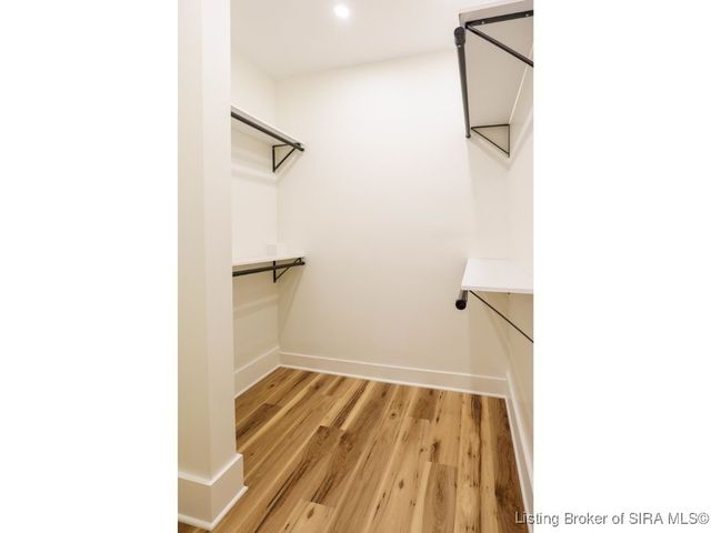 1525 E Oak Street, New Albany, IN 47150