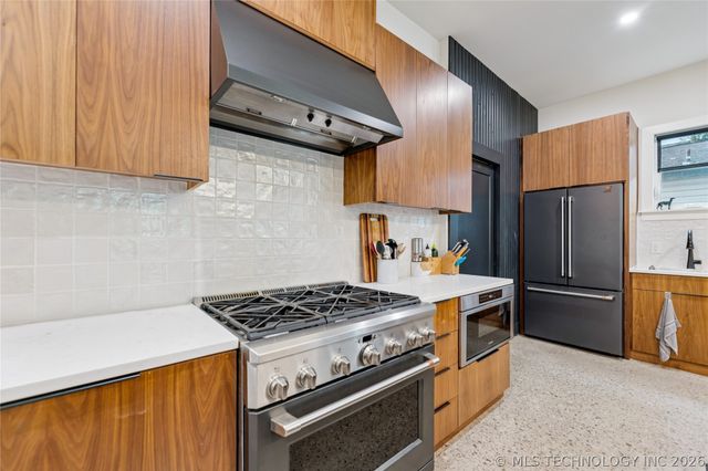 1433 E 38th Street, Tulsa, OK 74105