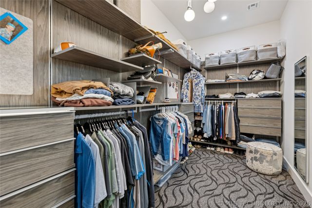 1433 E 38th Street, Tulsa, OK 74105