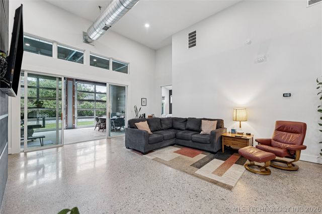 1433 E 38th Street, Tulsa, OK 74105