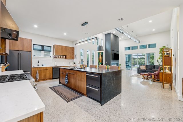 1433 E 38th Street, Tulsa, OK 74105