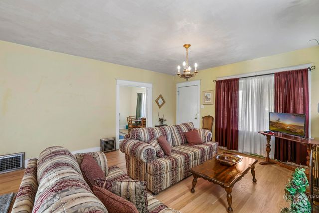 150 10th Avenue East, Twin Falls, ID 83301