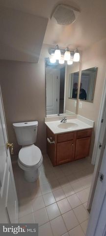 11808 OXBRIDGE DR, Germantown, MD 20876