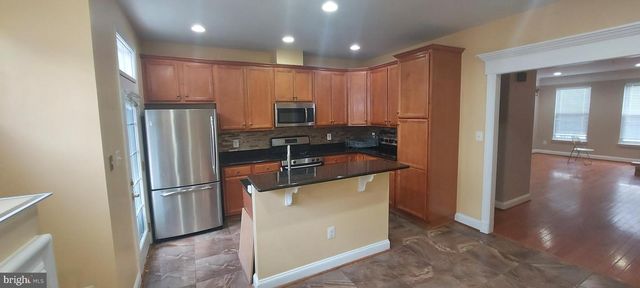 11808 OXBRIDGE DR, Germantown, MD 20876