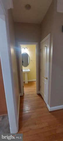 11808 OXBRIDGE DR, Germantown, MD 20876