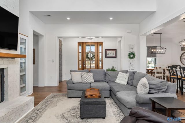 4712 Slalom Run, Owens Cross Roads, AL 35763