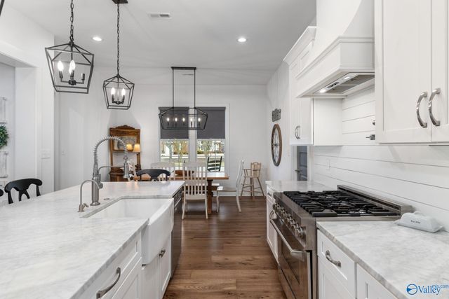 4712 Slalom Run, Owens Cross Roads, AL 35763