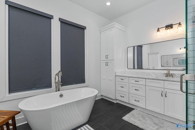 4712 Slalom Run, Owens Cross Roads, AL 35763