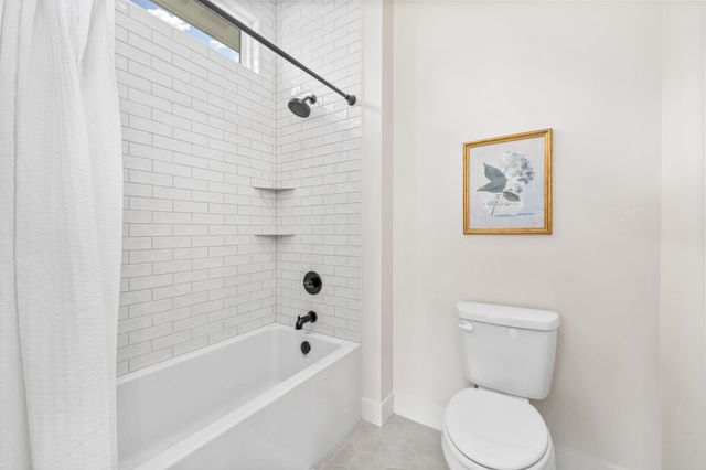 345 N Jackson Heights Ct, Wichita, KS 67206